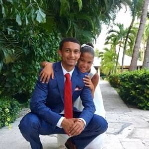 Meet your Posher, Devin